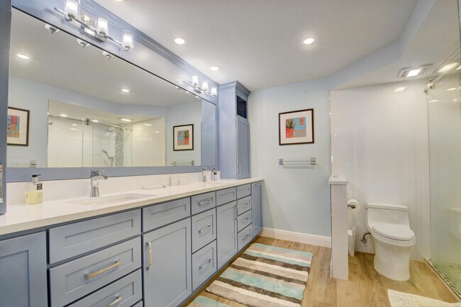 Building Photo - 2066 N Ocean Blvd