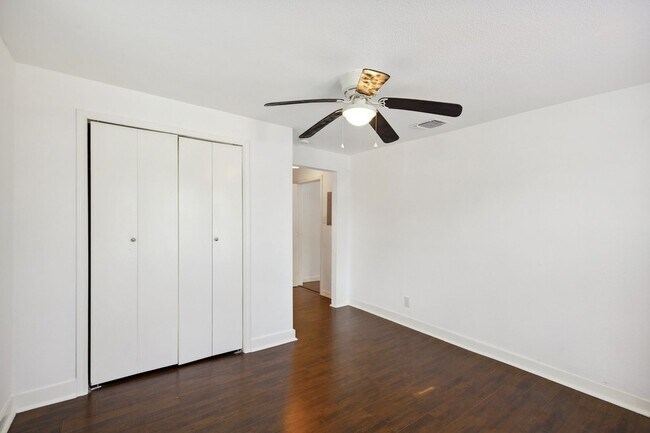 Building Photo - 3 Bedroom Single Family Home in San Antonio