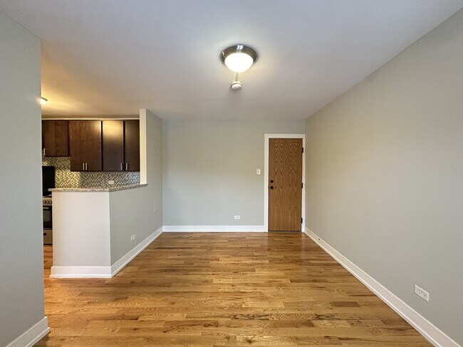 Building Photo - 2917 N Mildred Ave