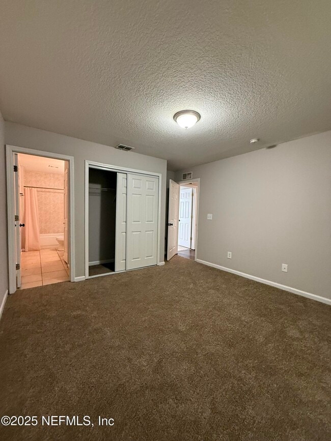 Building Photo - 6625 Vermillion St