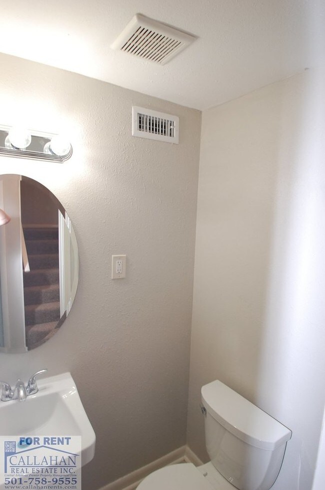 Building Photo - Benton 4 Bedroom Home Awesome Interior!!!