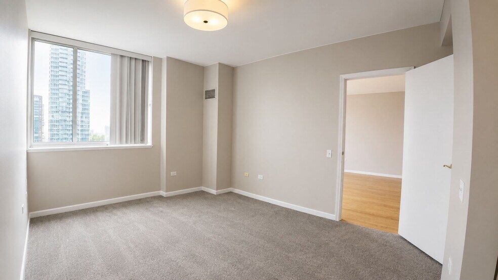 Building Photo - 1515 S Prairie Ave