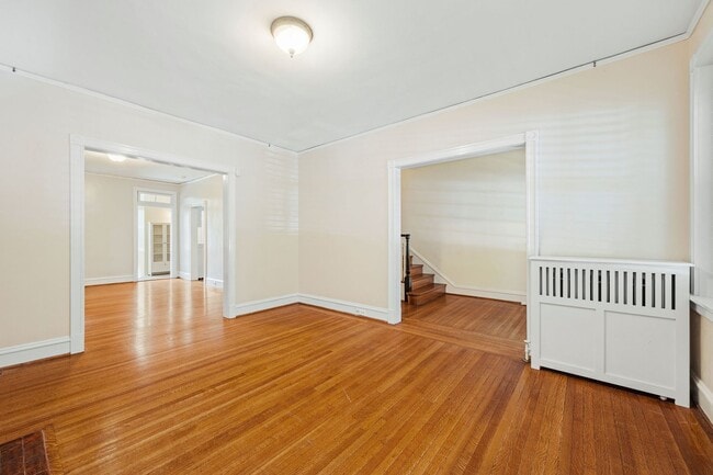 Building Photo - 3 Bedroom Home off of Patterson Ave **Avai...