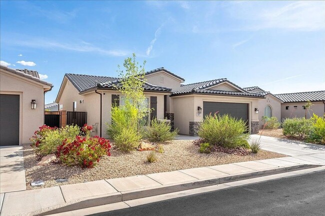 Building Photo - Bright and Spacious 3 Bedroom Home in Wash...