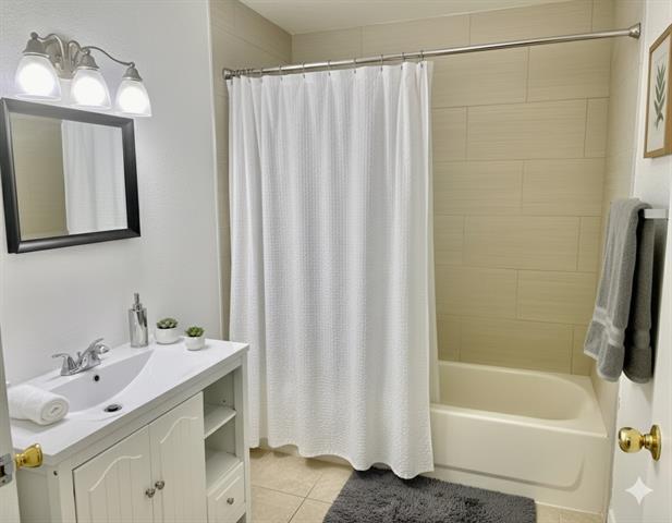 Building Photo - 1001 W Cole St