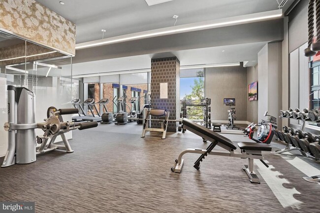 Building Photo - 45 Sutton Square SW