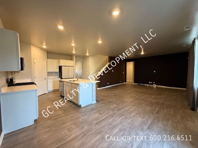 Building Photo - 1694 Cottage Dr
