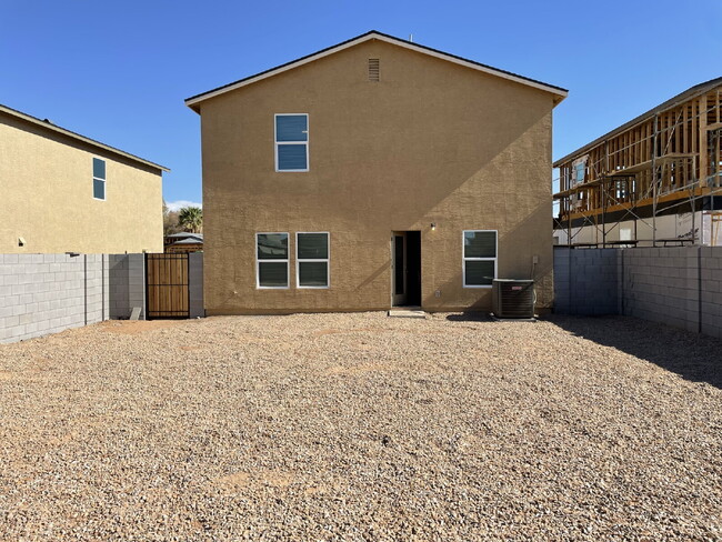Building Photo - "Spacious 4-Bed Oasis in Coolidge, AZ – 18...