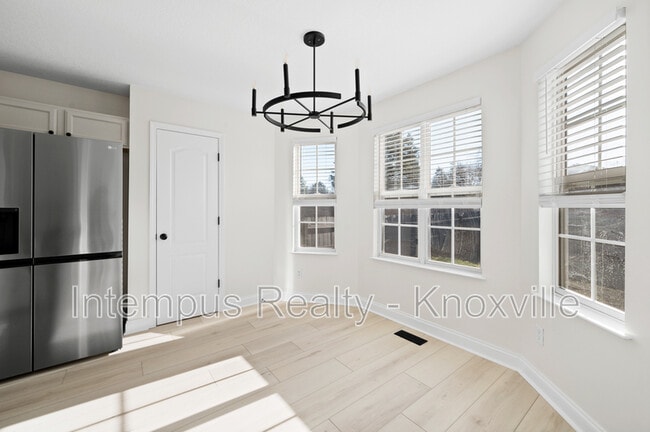 Building Photo - 7411 Cascade Meadows Way