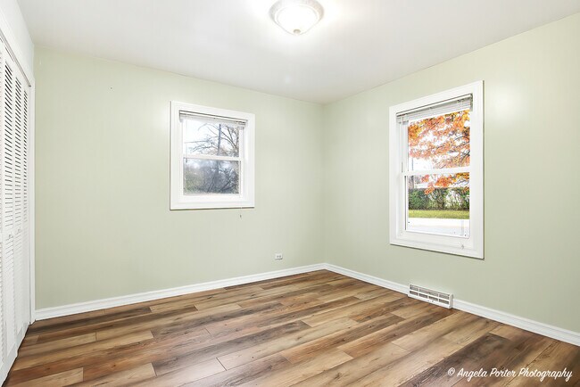 Building Photo - 1219 Brentwood Dr