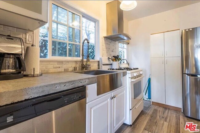 Building Photo - 11325 Mississippi Ave