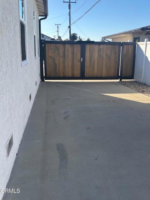 Building Photo - 763 W Dike St