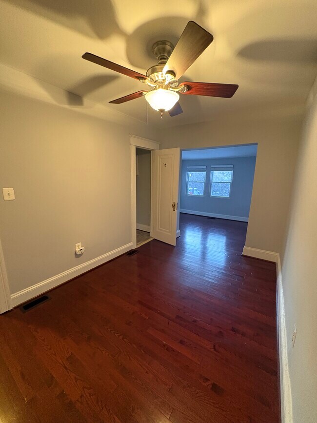 Building Photo - Edgewood Rowhouse