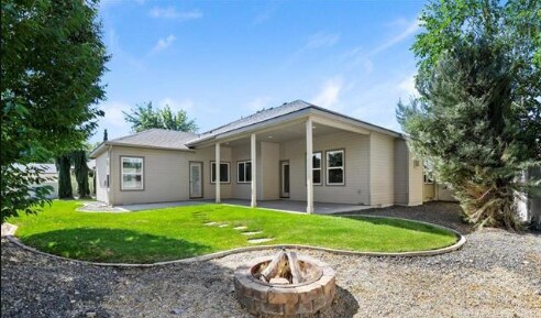 Building Photo - 2578 E Granadillo Dr