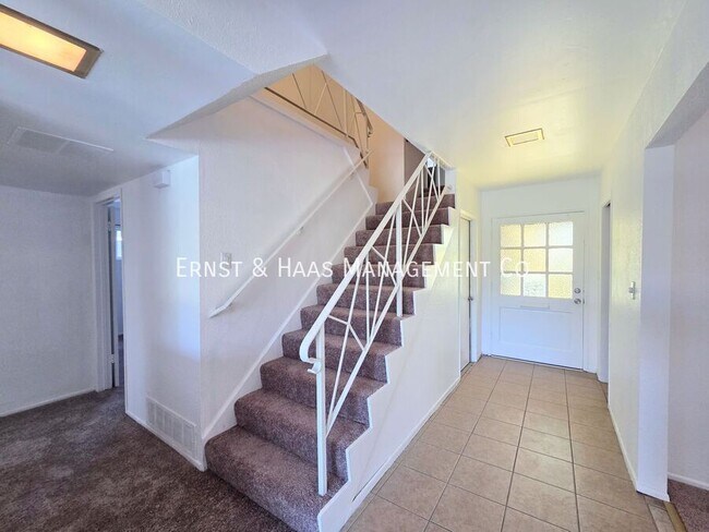 Building Photo - 873 E Turmont St
