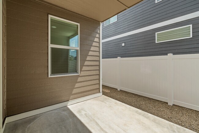 Building Photo - 2793 Talon Ln