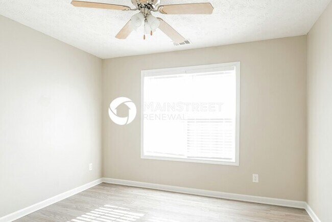 Building Photo - 4 Bedroom Pet-Friendly Home in Powder Springs, GA with Main Street Renewal