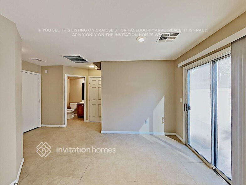 Building Photo - 9180 Giardino Villa St