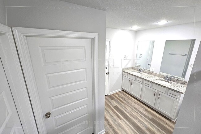 Building Photo - Smart 4 Bd / 2 Ba Home in West Mobile Gate...