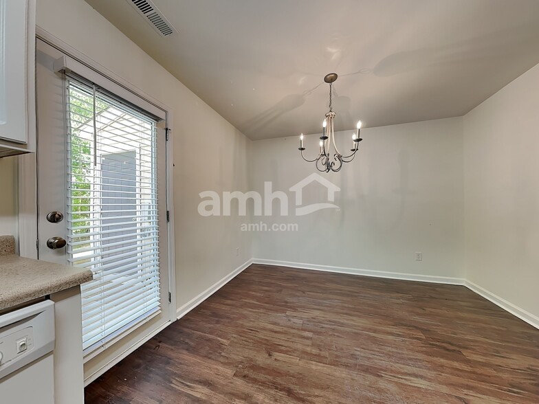 Building Photo - 1209 Plexor Ln