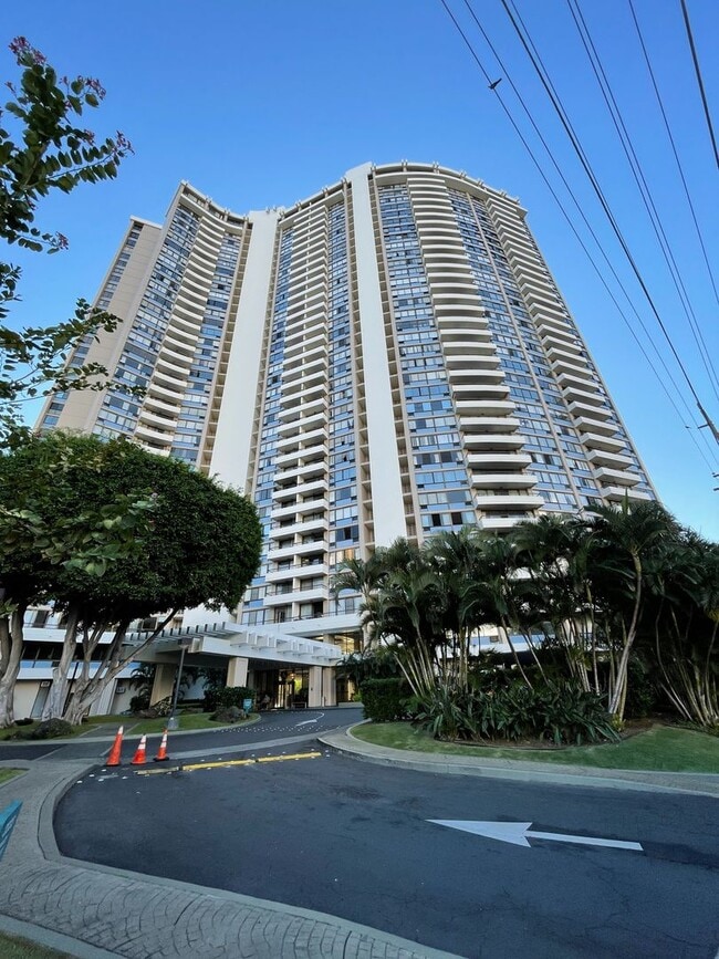 Building Photo - 2 Bed 2 Bath 1 Parking at Marco Polo Apartments, Amazing Views 28th Floor!!!