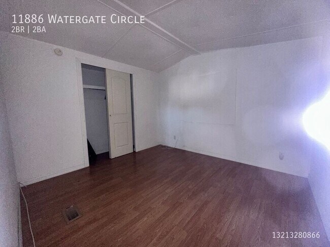 Building Photo - 11886 Watergate Cir