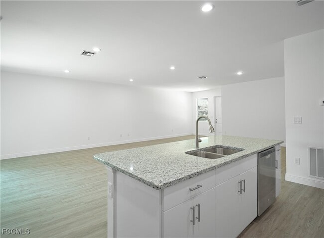 Building Photo - 1435 Jabara Cir