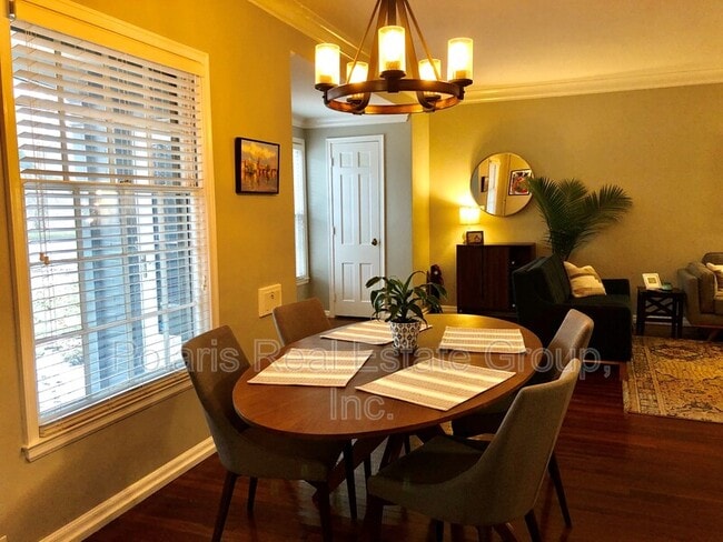 Building Photo - 3348 Fall Creek Dr