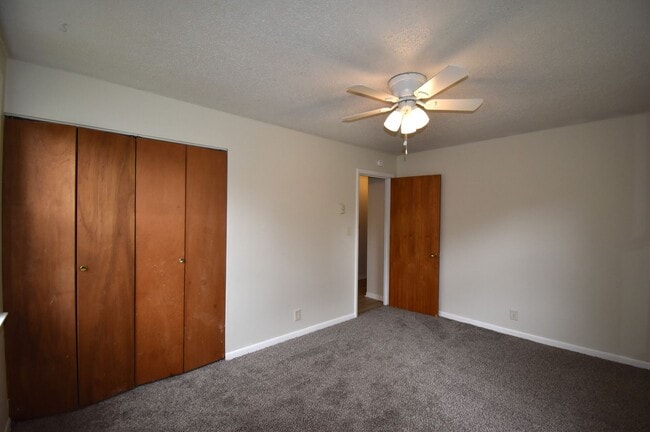 Building Photo - 3 Bedroom Home For Rent Near Post!