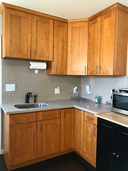 Kitchen Area - 3586 Sanford St