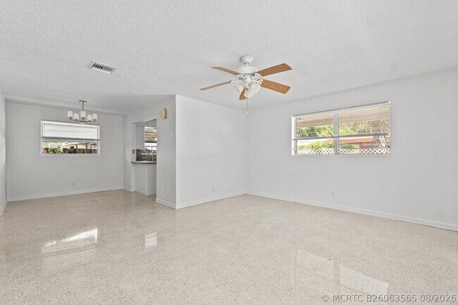 Building Photo - 211 Sunrise Ave