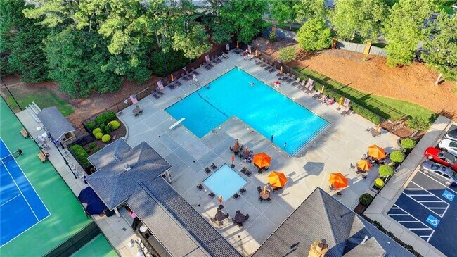 Building Photo - 11215 Highfield Chase Dr