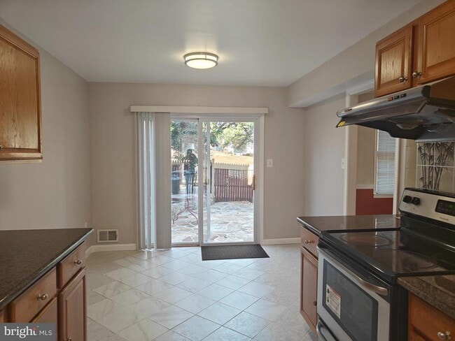 Building Photo - 6861 Brian Michael Ct