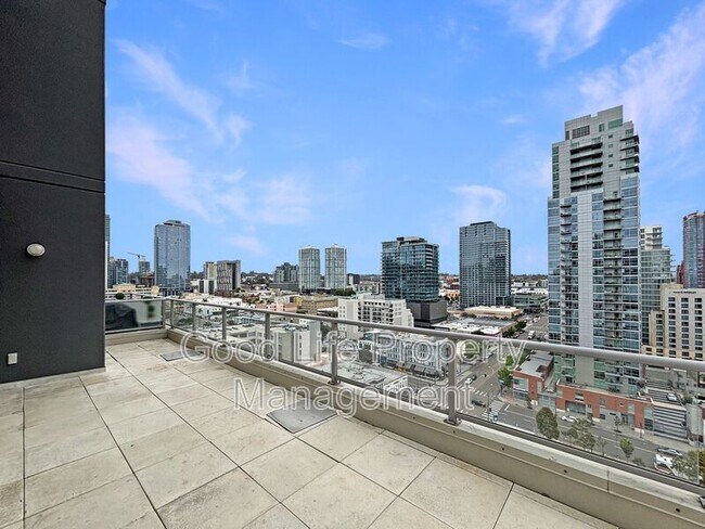 Building Photo - 575 Sixth Ave