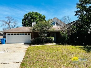 Building Photo - Updated 3 Bedroom Home in Crestview!