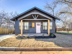 Building Photo - 3215 N Francis Ave