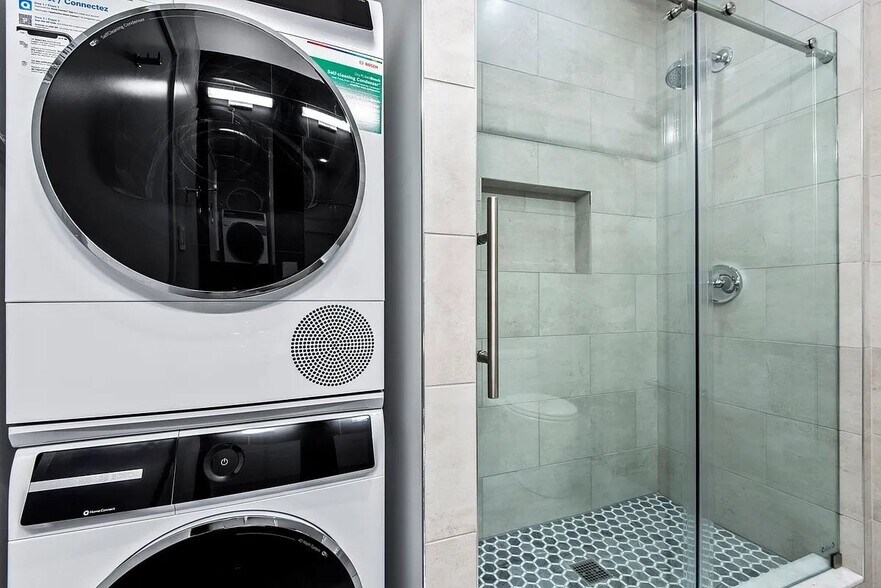 Building Photo - 188 1st Ave