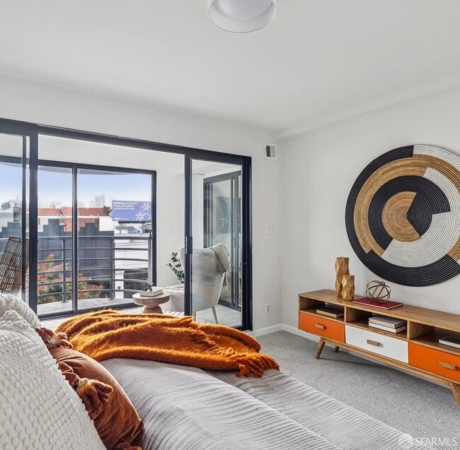 Building Photo - 3315 Fillmore St