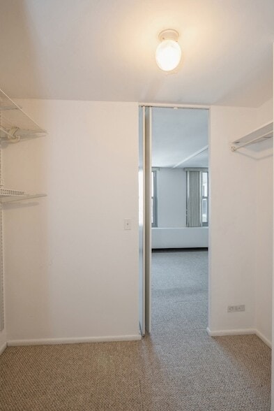 Building Photo - 400 E Randolph St