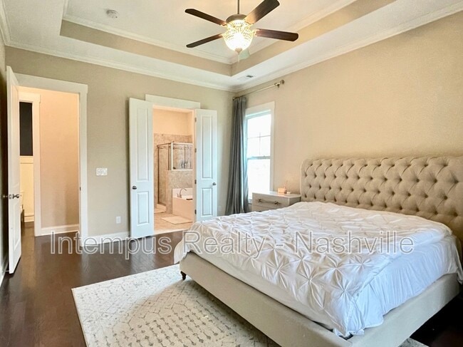 Building Photo - 2856 Americus Dr