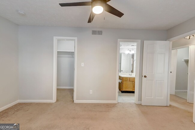 Building Photo - 4548 Coopers Creek Pl SE