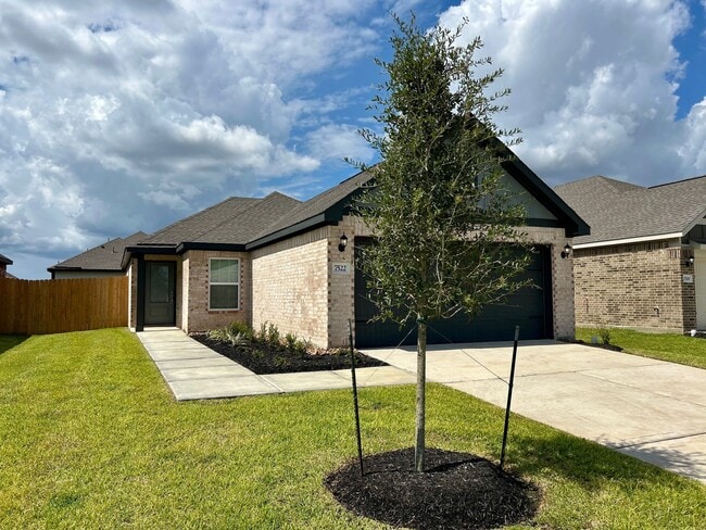 Primary Photo - 7522 Thrips Ln