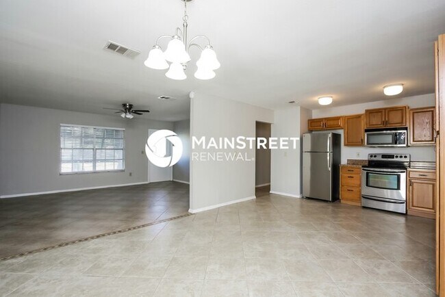Building Photo - 3 Bedroom Pet-Friendly Home in North Port, FL with Main Street Renewal