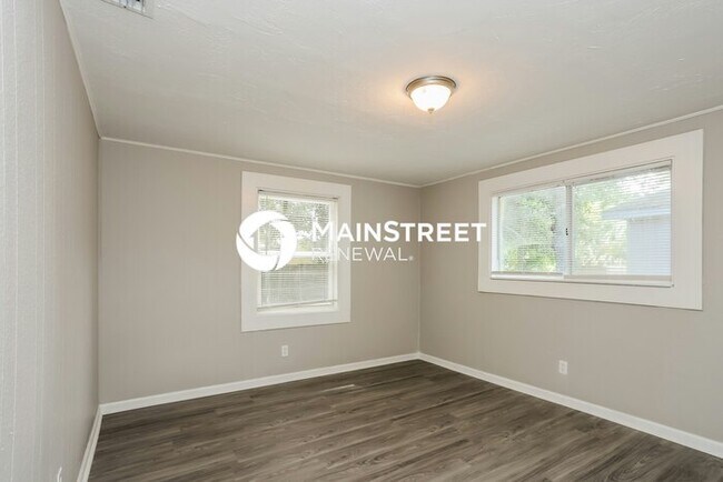 Building Photo - 3 Bedroom Pet-Friendly Home in St Petersburg, FL with Main Street Renewal