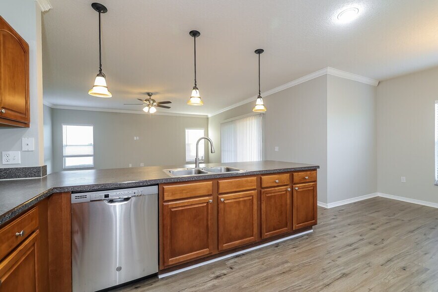 Building Photo - 349 Aldershot Ct