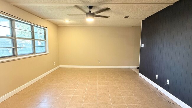 Building Photo - 2310 79th St