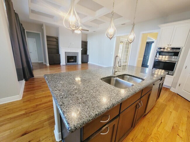 Building Photo - 2508 Goldenrod Wy