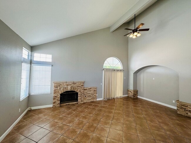 Building Photo - Coming Soon! 3 bedroom Murrieta home for L...