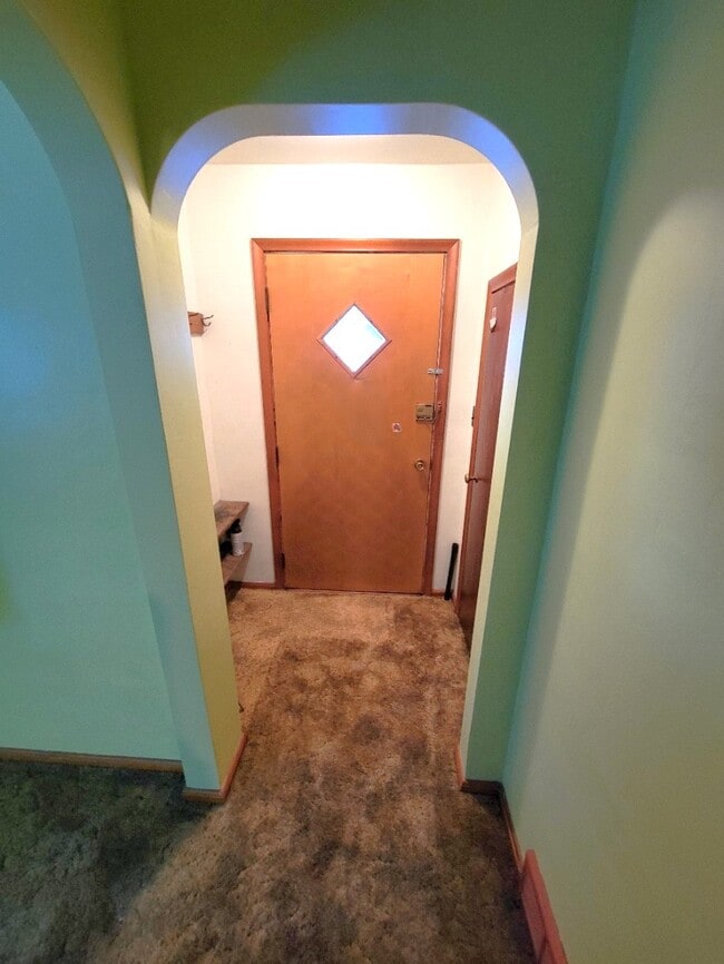 Building Photo - 515 N 8th Ave