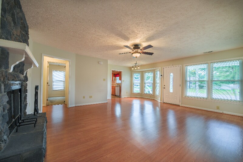 Building Photo - 6413 Rhemish Dr